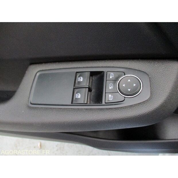 2020 Renault Clio-45778139