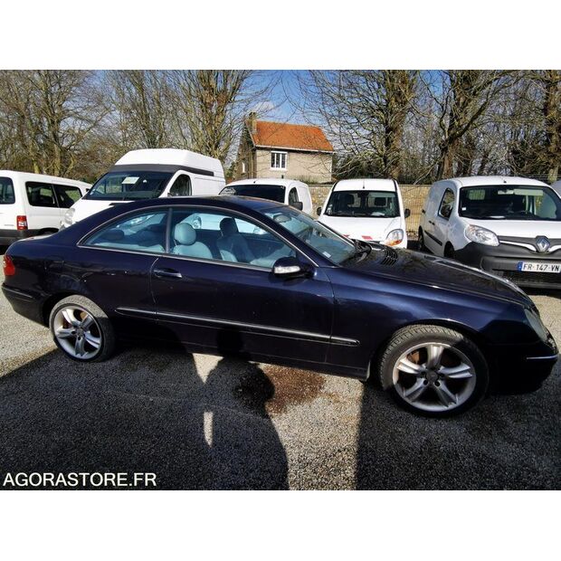2004 مرسيدس بنز CLK-45778279