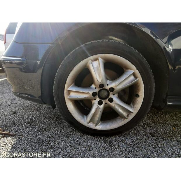 2004 مرسيدس بنز CLK-45778281