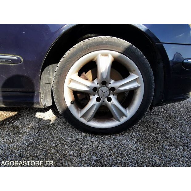 2004 مرسيدس بنز CLK-45778282