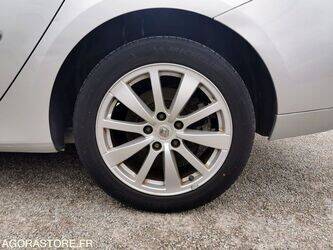 2011-renault-laguna-1428386-45778298