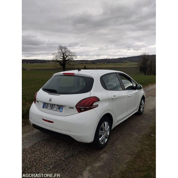 2016 Peugeot 208-45778360