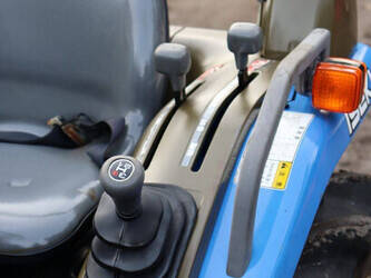 iseki-sial173-1428424-45780003