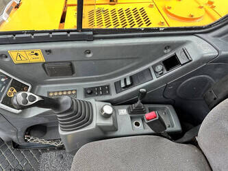 2016-hyundai-r60vs-1428441-45780646