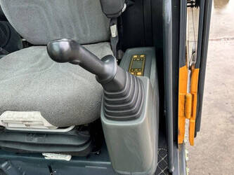 2016-hyundai-r60vs-1428441-45780651