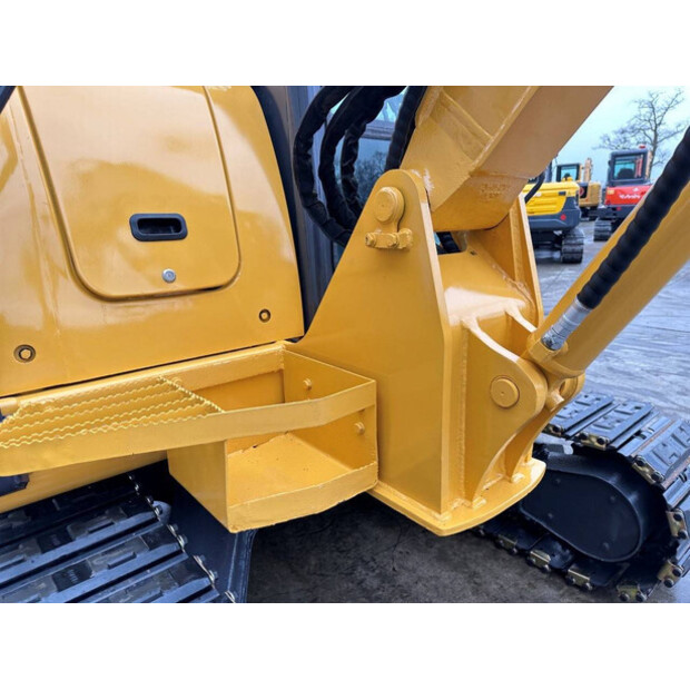 2015 Komatsu PC56-7-45780698