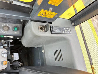 2015-komatsu-pc56-7-1428443-45780717