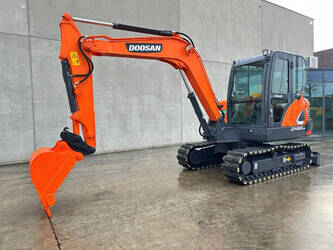 صورة ل حفارات 2018 دووسان DX60-9C