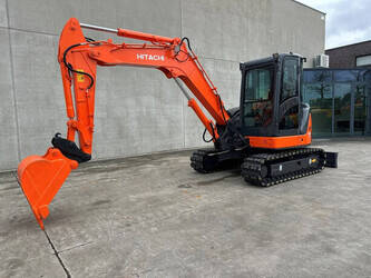 صورة ل 2012 هيتاشى ZX60USB-3F