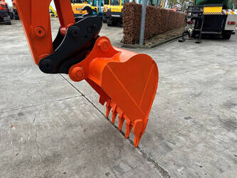 2012-hitachi-zx60usb-3f-1428464-45781300