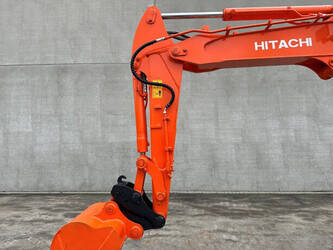 2012-hitachi-zx60usb-3f-1428464-45781301