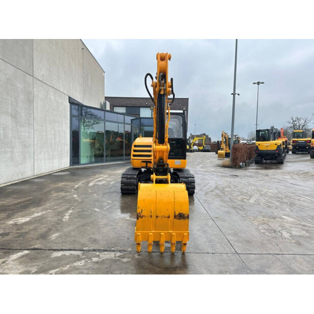 2010 جيه سي بي 8061-45781522