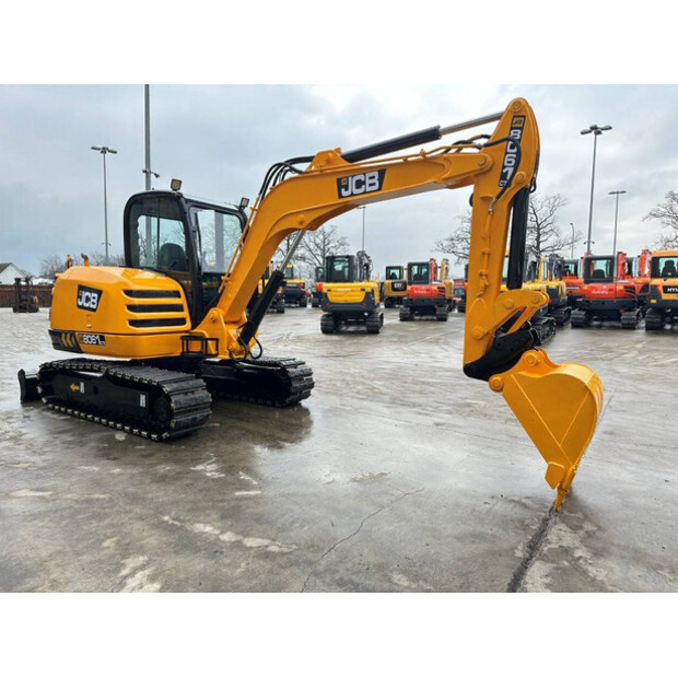 2010 جيه سي بي 8061-45781523