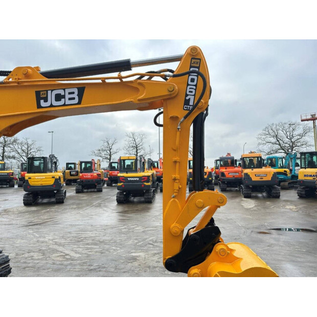 2010 جيه سي بي 8061-45781532