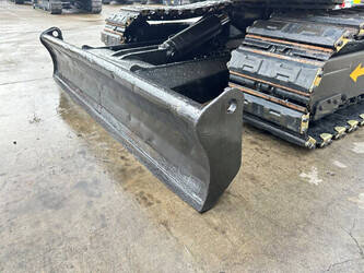 2010-jcb-8061-45781542