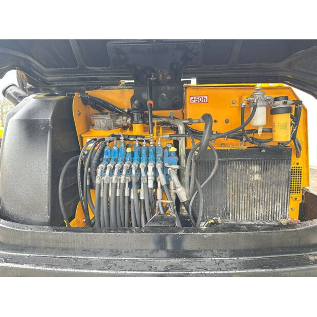 2010 جيه سي بي 8061-45781546