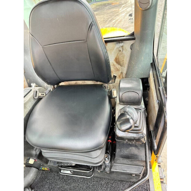 2010 جيه سي بي 8061-45781557