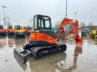 2011-hitachi-zx50u-2-1428474-45781565