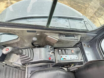 2011-hitachi-zx50u-2-1428474-45781589