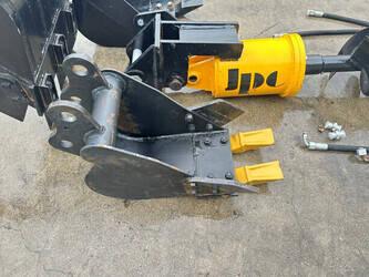 2025-vicsec-vc13-r-1428480-45781808