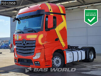 Image for Semi Trucks 2017 Mercedes-Benz ACTROS 1943