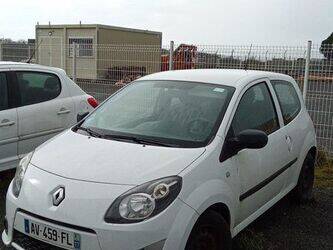 2010-renault-twingo-1428561-45795863