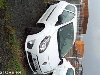 2010-renault-twingo-1428561-45795864