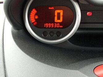 2010-renault-twingo-1428561-45795865