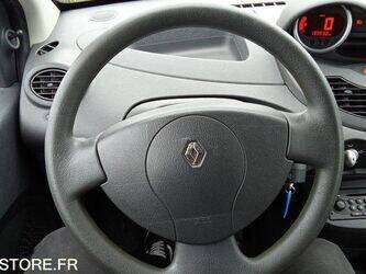 2010-renault-twingo-1428561-45795867