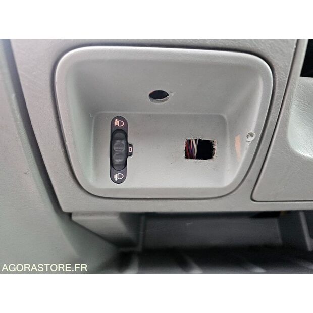 2006 رينو Trafic-45795893