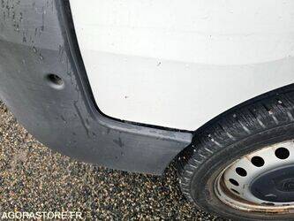 2006-renault-trafic-1428563-45795908