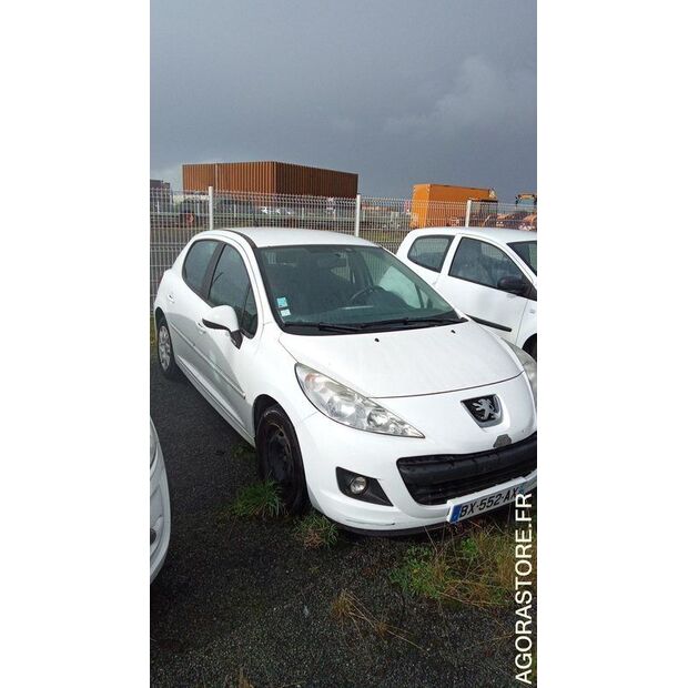 2011 بيجو 207-45795915