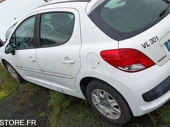 2011-peugeot-207-1428564-45795916