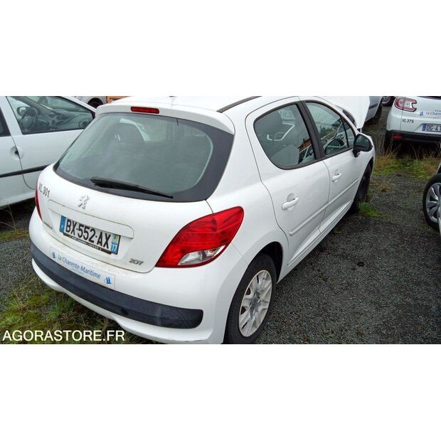 2011 بيجو 207-45795917