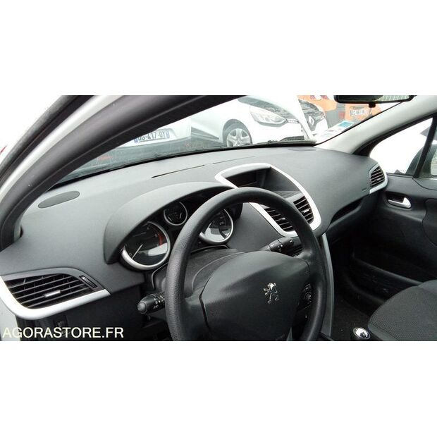 2011 بيجو 207-45795918