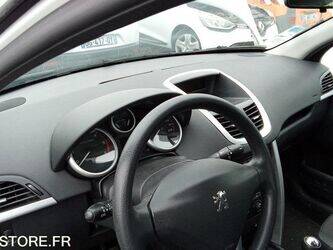2011-peugeot-207-1428564-45795918