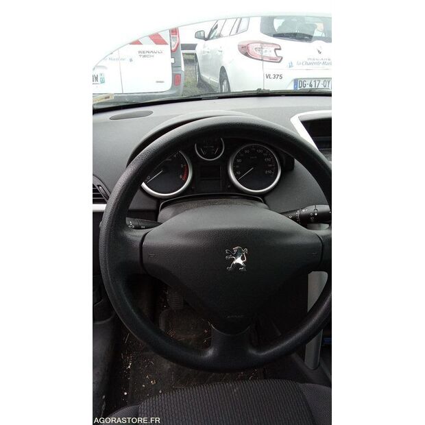 2011 بيجو 207-45795919