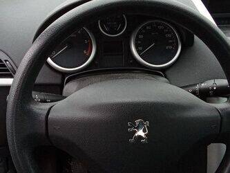 2011-peugeot-207-1428564-45795919