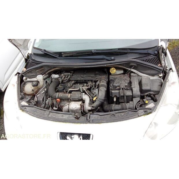 2011 بيجو 207-45795926