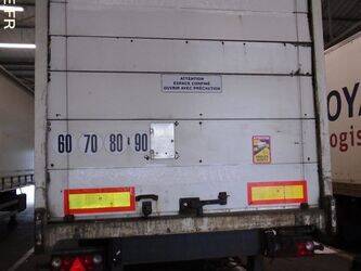 صورة ل 2012 ليسي تريلر