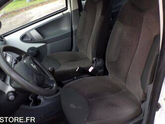 2008-citroen-c1-1428582-45796171