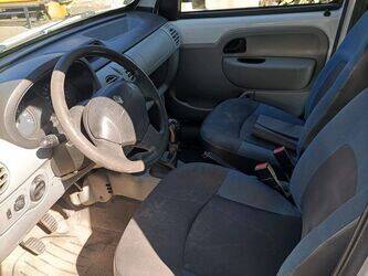 2008-renault-kangoo-1428325-45796313