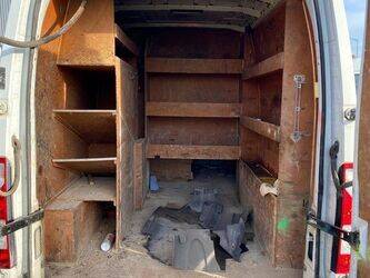 2012-renault-master-1428353-45796332