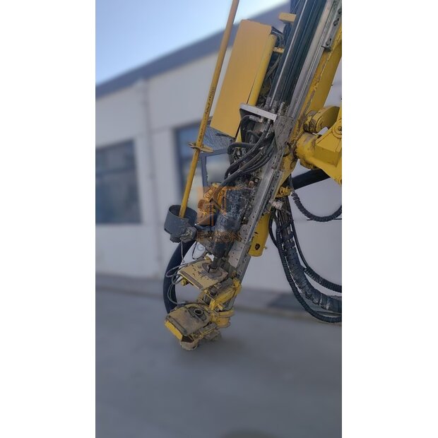 2008 اطلس كوبكو D7-45803324