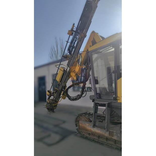 2008 اطلس كوبكو D7-45803328