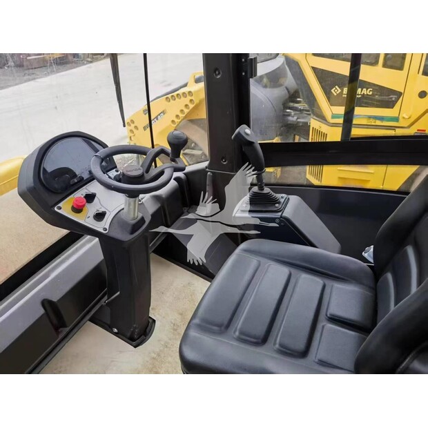 2023 BOMAG BW226-5CL-45805740