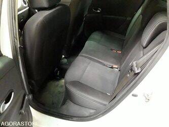 2010-renault-clio-1428601-45809062