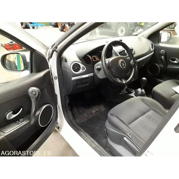 2010 Renault Clio-45809063