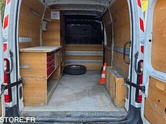 2020-renault-master-1428602-45809083