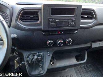 2020-renault-master-1428602-45809086